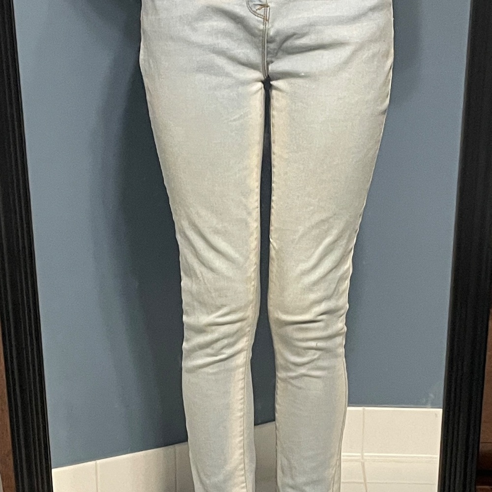 tall high wasted light-wash junior jeans